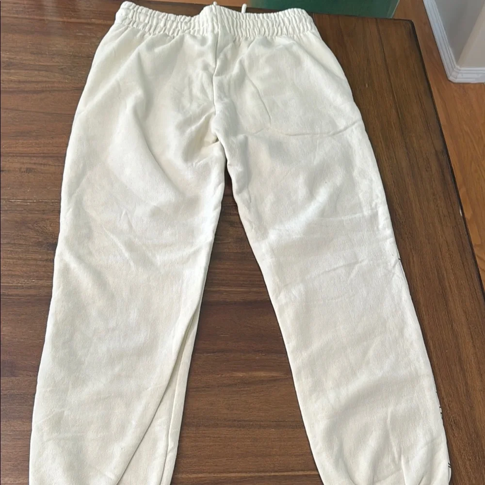 Disney Mickey and‎ Friends Cream Joggers women’s size small 3/5 juniors